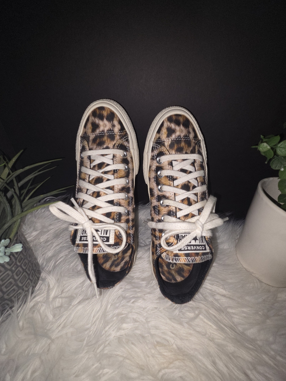 Chuck Taylor Leopard Print Platform Low Tops Lace-Up Sneakers - Women Size 7 - Picture 7 of 12